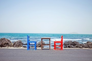 社区居委会依据国家法律法规和政策