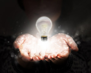 求一篇英语演讲稿 不要太难 四年级的 能一分钟说完的