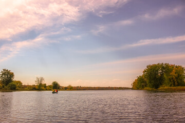 求一篇英语演讲稿 不要太难 四年级的 能一分钟说完的