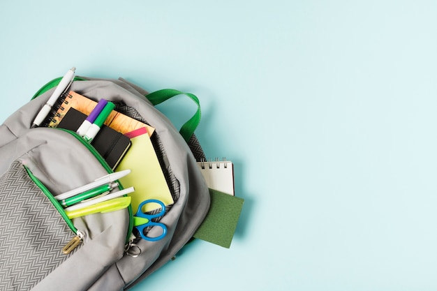 求一篇英语演讲稿 不要太难 四年级的 能一分钟说完的