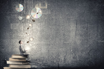 社区居委会依据国家法律法规和政策